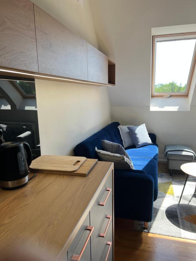 30 Apartment *
