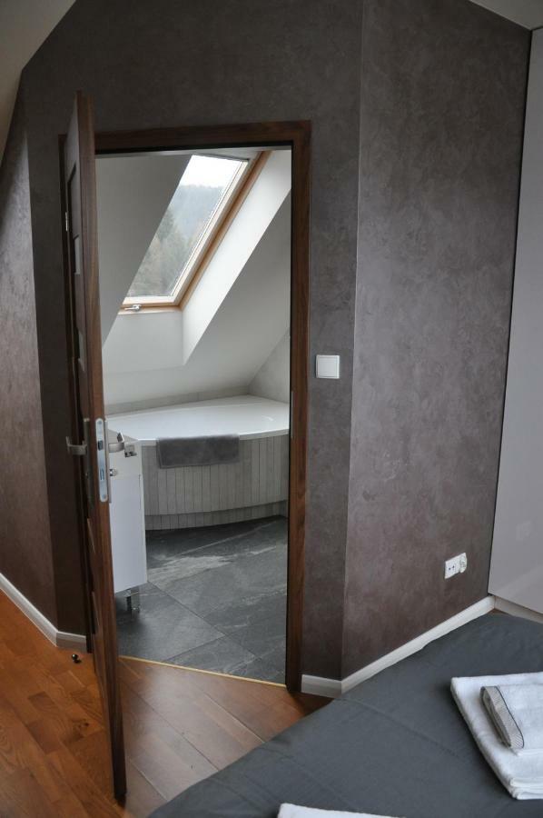 30 Apartment *